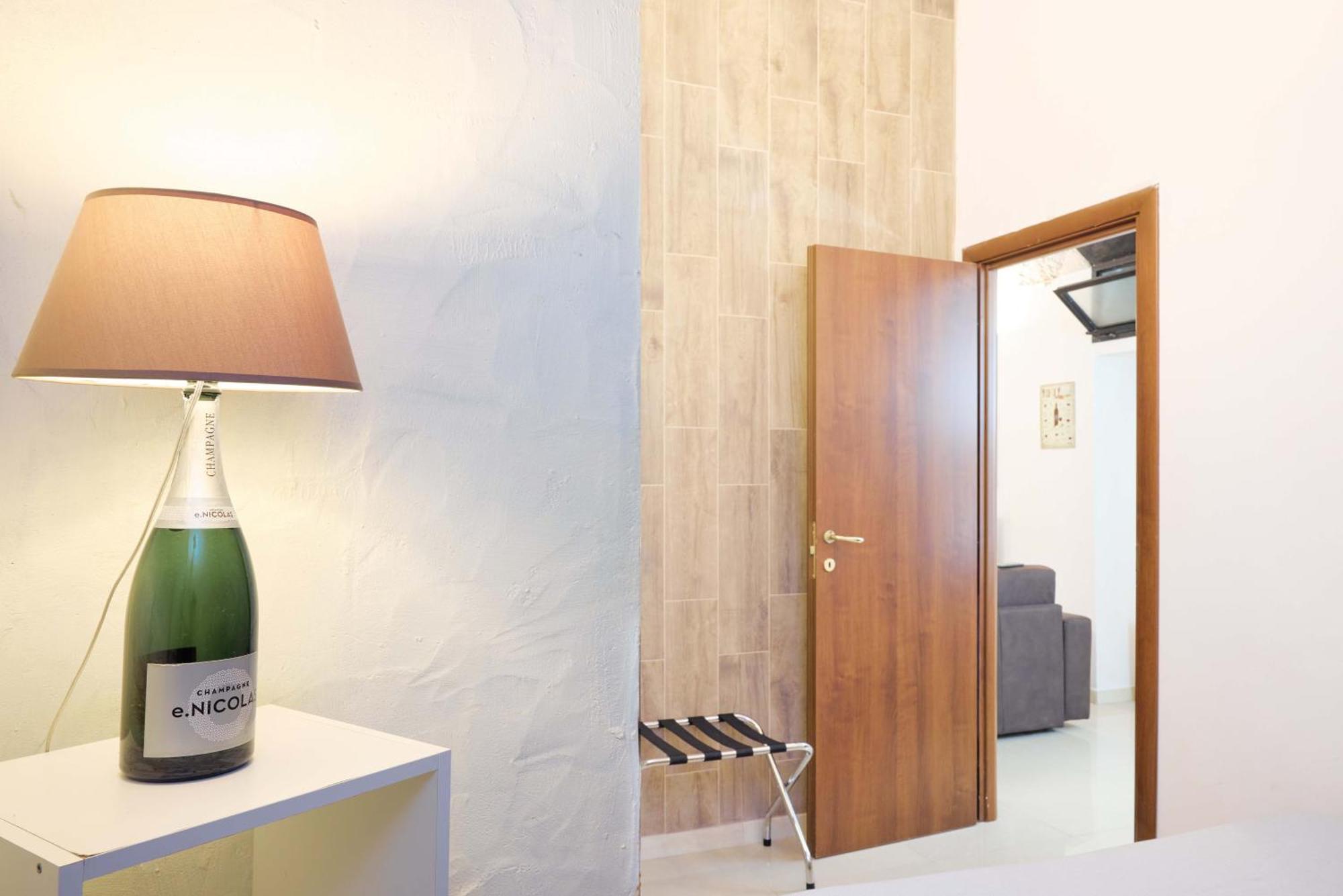 La Cantinetta Di Milano - The Wine Cave In Milan, Huge 110Sqm Apartment Next To Central Station 外观 照片